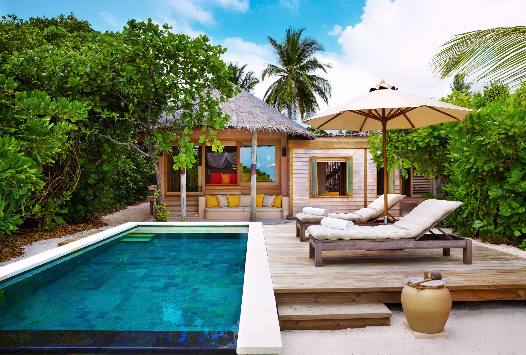 Beach Family Villa with Pool